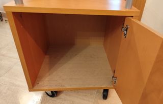 Mesa auxiliar cristal y madera