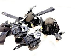 Juego cinturones Mazda 3