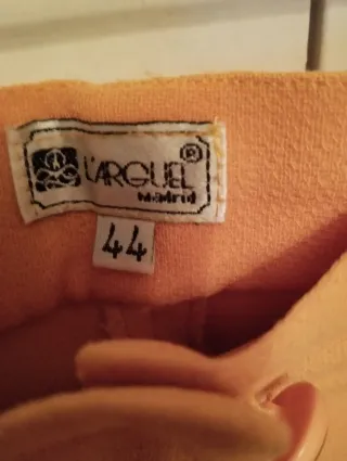 Traje pantalón amarillo mujer