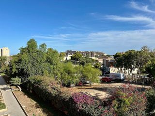 Piso en venta en Juan XXIII en Alicante