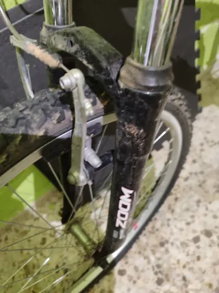 Bicicleta de montaña roja Omaha