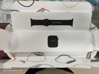 Apple Watch SE 44mm Space Gray