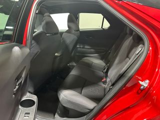 Toyota C-HR 140h Advance Plus + Skyview