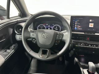 Toyota C-HR 140h Advance Plus + Skyview