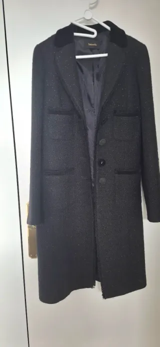 Abrigo negro elegante