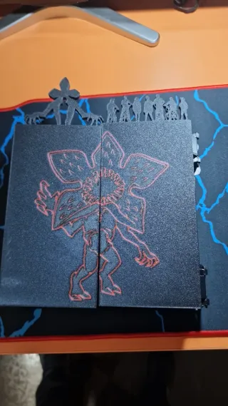 Estantería Stranger Things Demogorgon