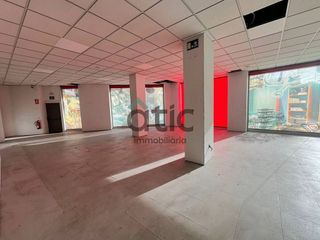 Local comercial en alquiler en Plaça Catalunya en Manresa