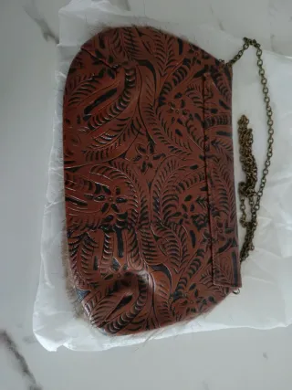 Bolso de hombro con cadena y pelo