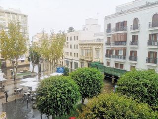 Oficina en alquiler en Centro en Almería