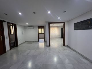 Oficina en alquiler en Centro en Almería