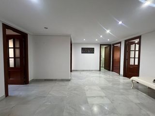 Oficina en alquiler en Centro en Almería