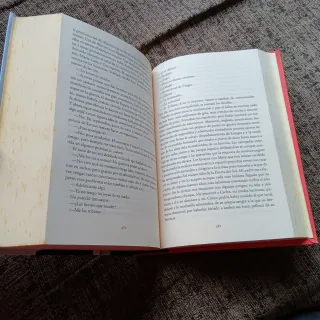 El tiempo entre costuras (Spanish Edition)