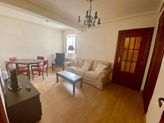 Piso en alquiler en Pº Zorrilla - Cuatro de Marzo en Valladolid