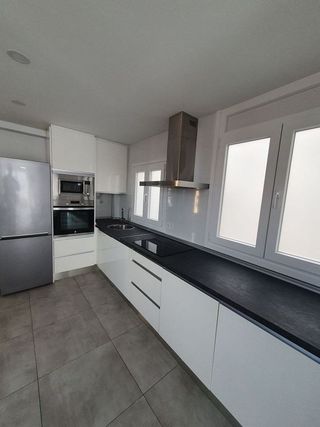 Piso en alquiler en Plaza de Toros - Santa Rita en Almería