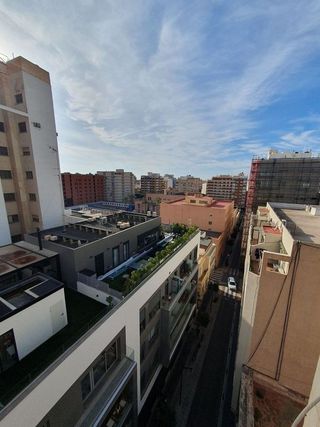 Piso en alquiler en Plaza de Toros - Santa Rita en Almería