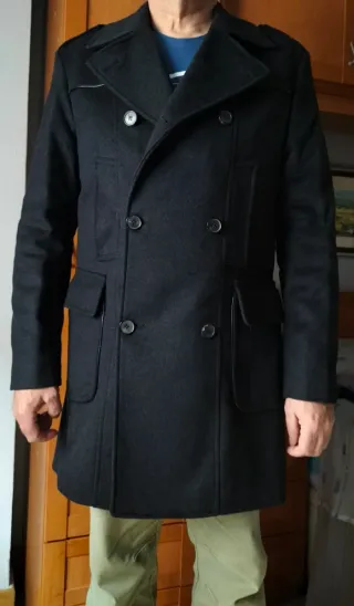 Abrigo de paño gris oscuro