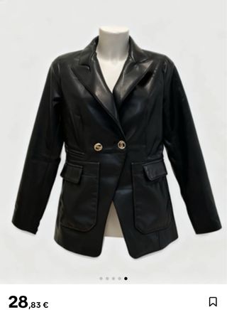 Blazer negro efecto piel