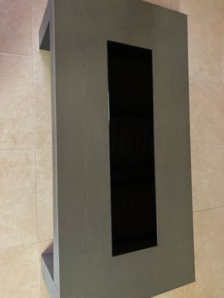 Mesa de salón moderna con cristal