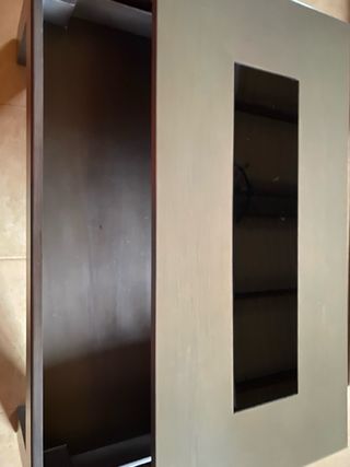 Mesa de salón moderna con cristal