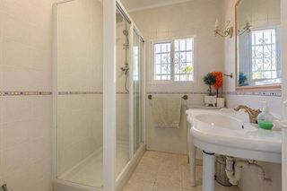 Chalet en alquiler en Río Real en Marbella