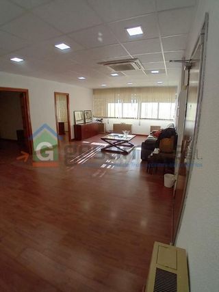 Oficina en alquiler en Zona Centro en Córdoba