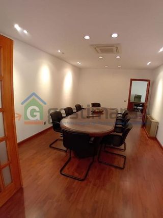 Oficina en alquiler en Zona Centro en Córdoba