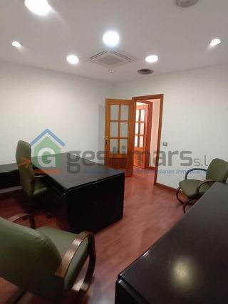 Oficina en alquiler en Zona Centro en Córdoba