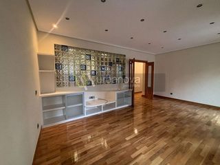 Piso en alquiler en Centro en Logroño