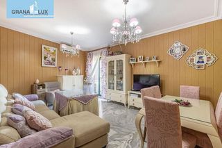 Piso en venta en Cervantes en Granada