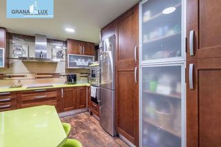 Piso en venta en Cervantes en Granada