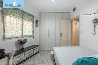 Piso en venta en Cervantes en Granada