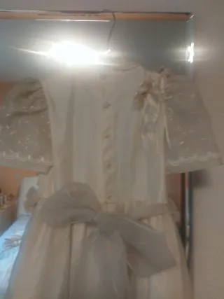 Vestido de Comunión beis