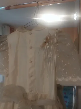 Vestido de Comunión beis