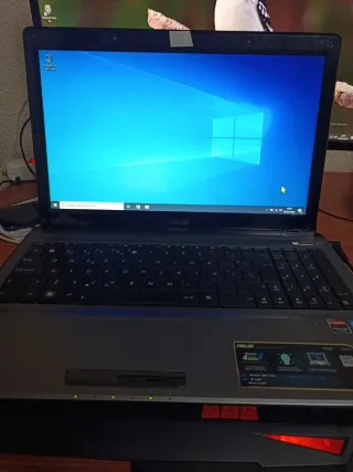 ASUS A52J - ¡Funcionando perfecto, con DVD y bater