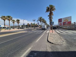 Local comercial en venta en Las Salinas en Roquetas de Mar