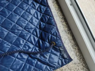 Borsa Estée Lauder trapuntata blu