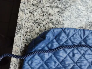Borsa Estée Lauder trapuntata blu
