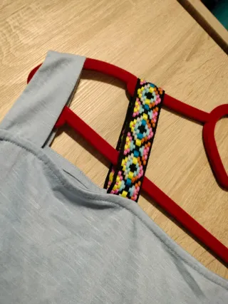 Camiseta hippie hombro descubierto bohemia