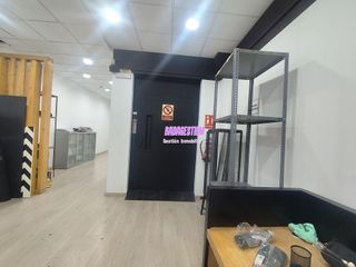 Local comercial en alquiler en Montigalà -Sant Crist en Badalona