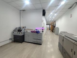 Local comercial en alquiler en Montigalà -Sant Crist en Badalona