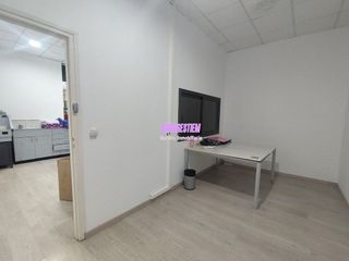 Local comercial en alquiler en Montigalà -Sant Crist en Badalona