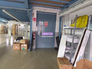 Local comercial en alquiler en Montigalà -Sant Crist en Badalona