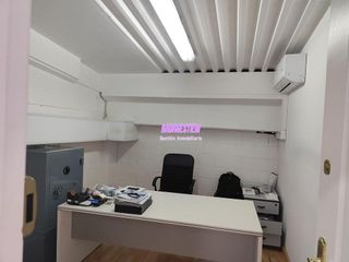 Local comercial en alquiler en Montigalà -Sant Crist en Badalona