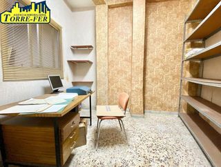 Local comercial en alquiler en Centro en Almería