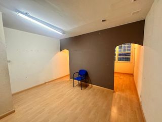 Local comercial en alquiler en Falperra - Santa Lucía en Coruña (A)