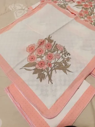 Tovaglioli cotone floreali rosa e bianchi