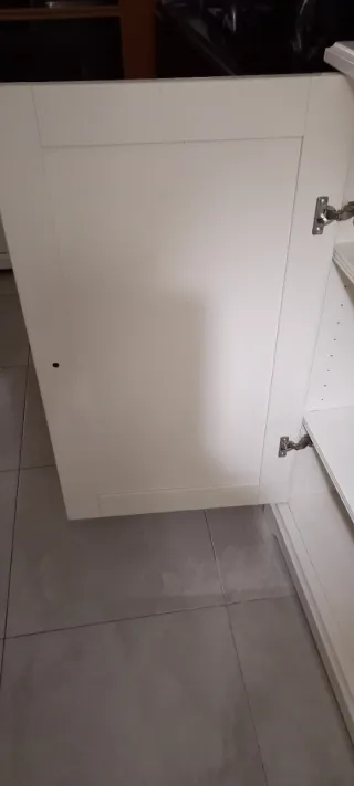 Puertas ( 2) deparador blanco  madera.