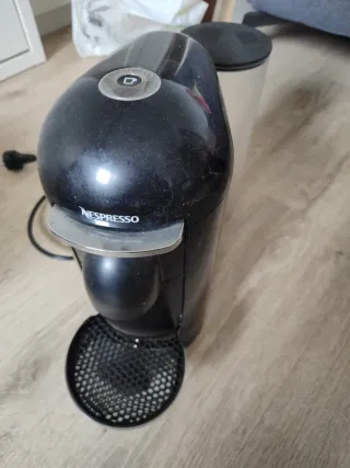 Cafetera Nespresso Negra