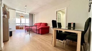 Piso en venta en La Calzada en Sevilla