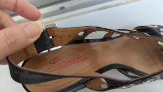 Sandalias de piel negras